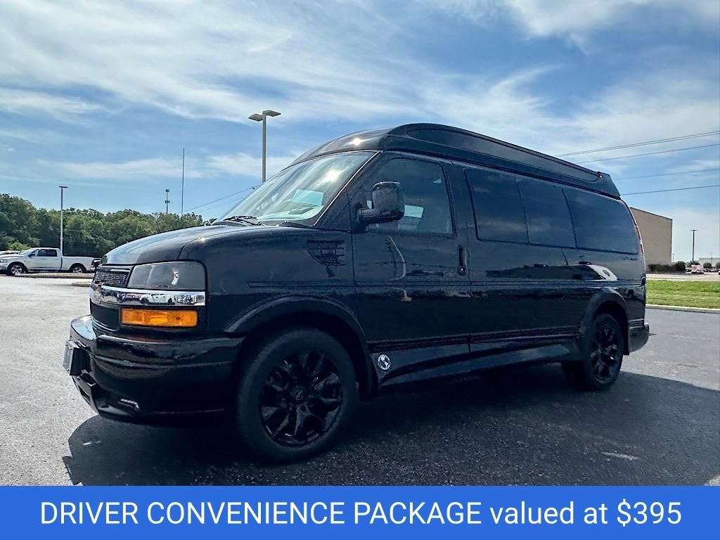 2025 Chevrolet Express Cargo WT