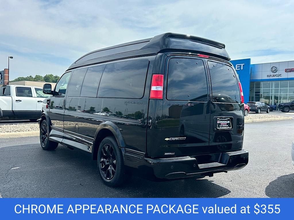 2025 Chevrolet Express Cargo WT