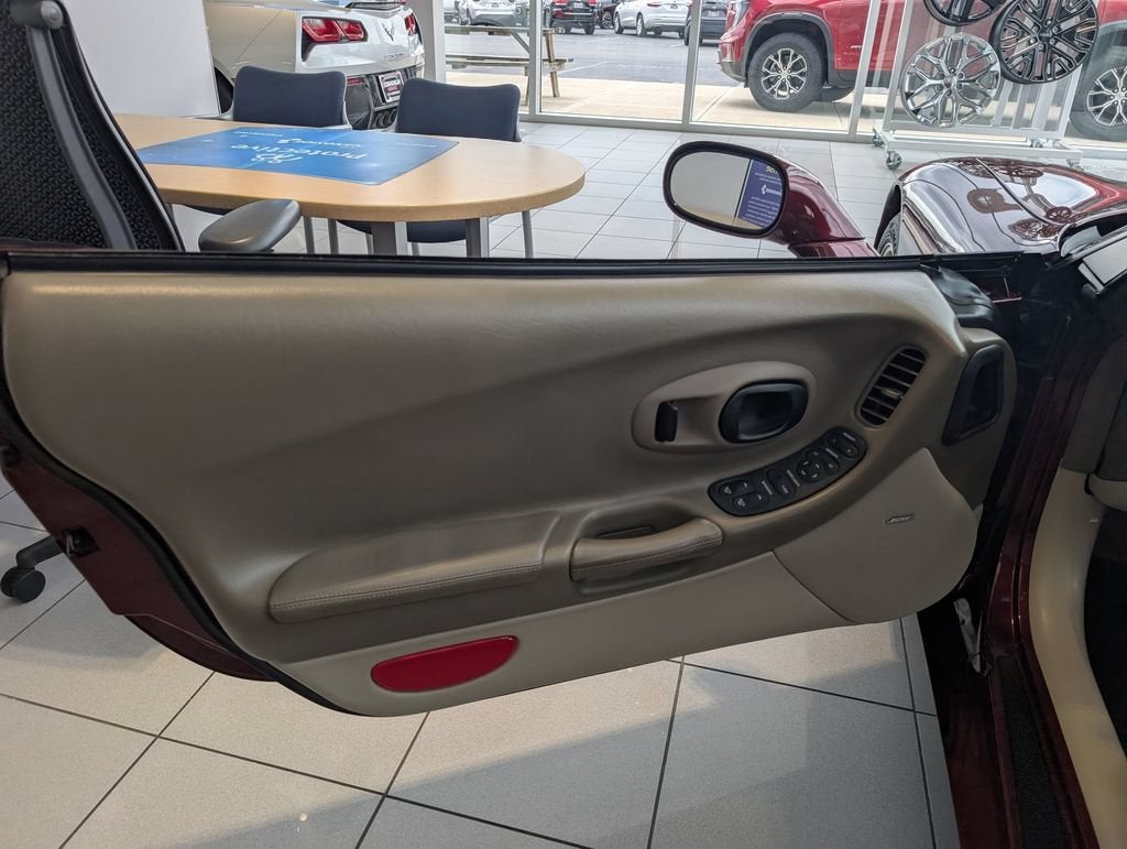 2003 Chevrolet Corvette Base