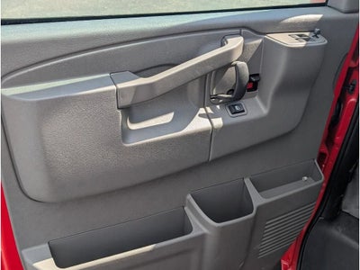 2025 Chevrolet Express Cargo WT