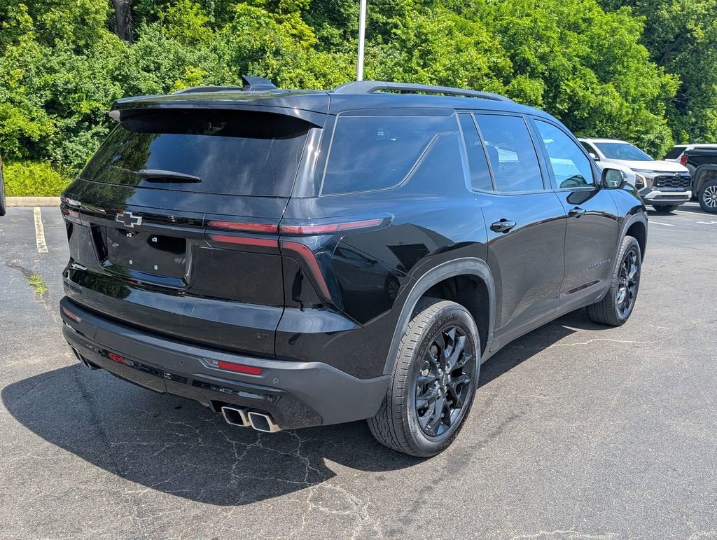 2024 Chevrolet Traverse LT