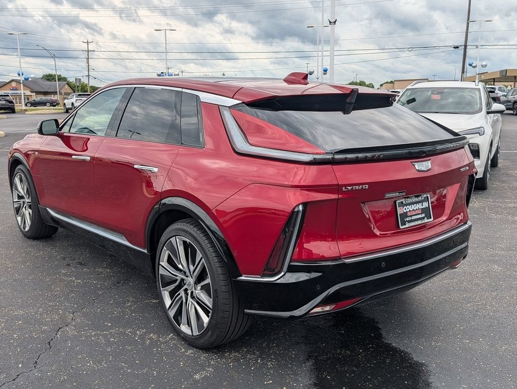 2025 Cadillac LYRIQ Luxury 3