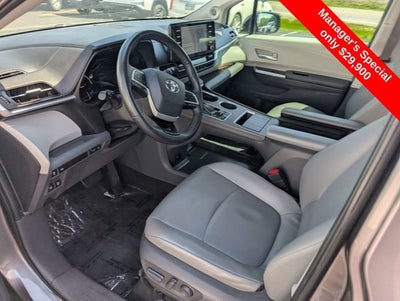 2021 Toyota Sienna XLE