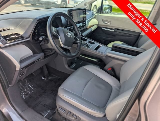 2021 Toyota Sienna XLE