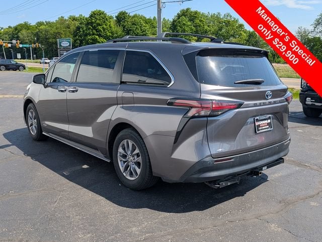 2021 Toyota Sienna XLE
