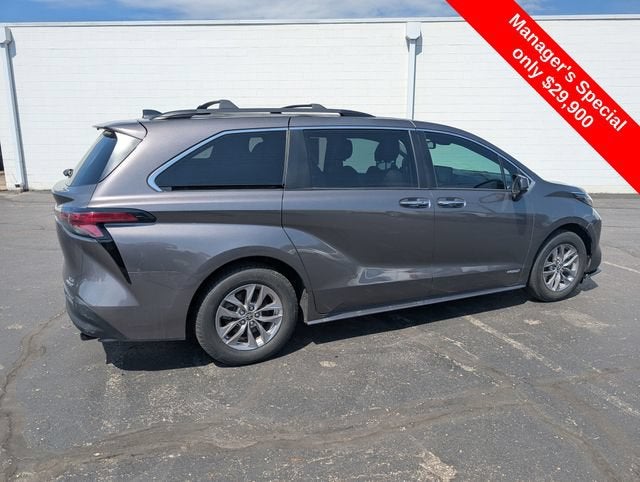 2021 Toyota Sienna XLE