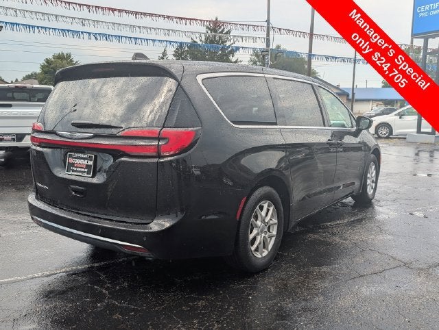 2025 Chrysler Pacifica Select