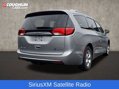 2019 Chrysler Pacifica Hybrid Touring L