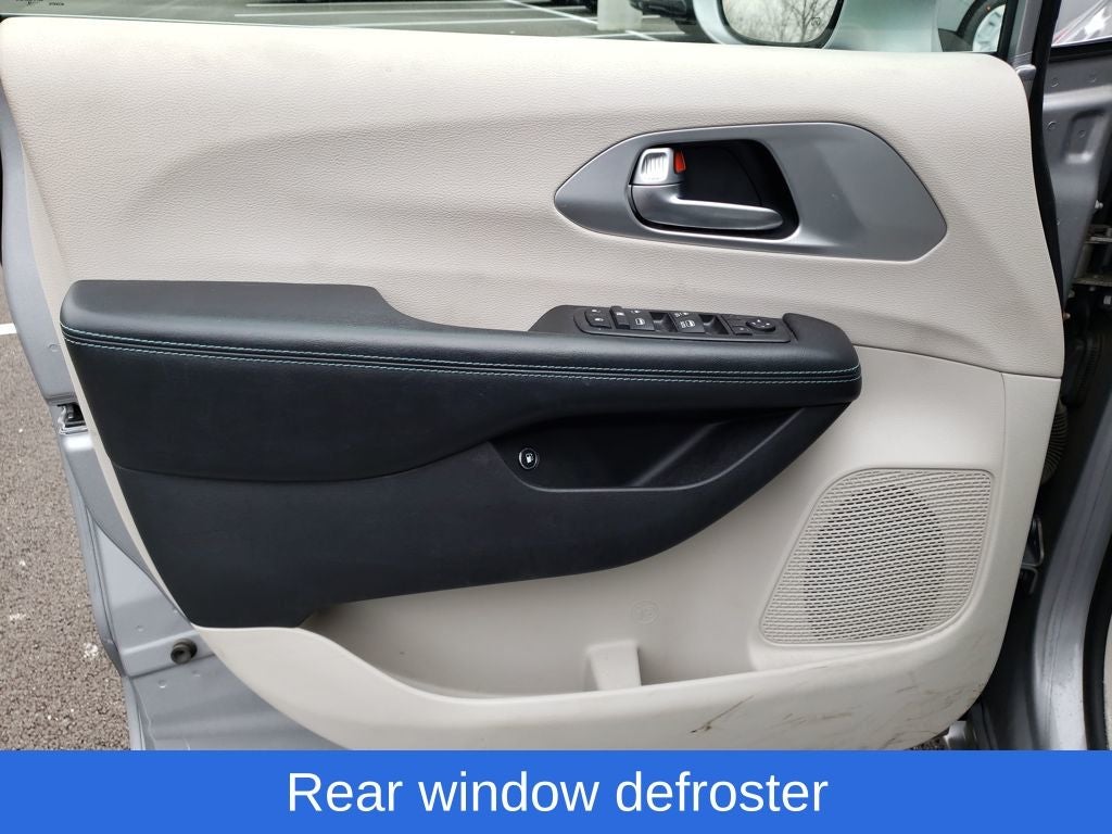 2019 Chrysler Pacifica Hybrid Touring L