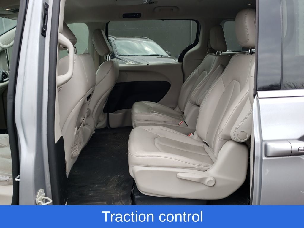 2019 Chrysler Pacifica Hybrid Touring L