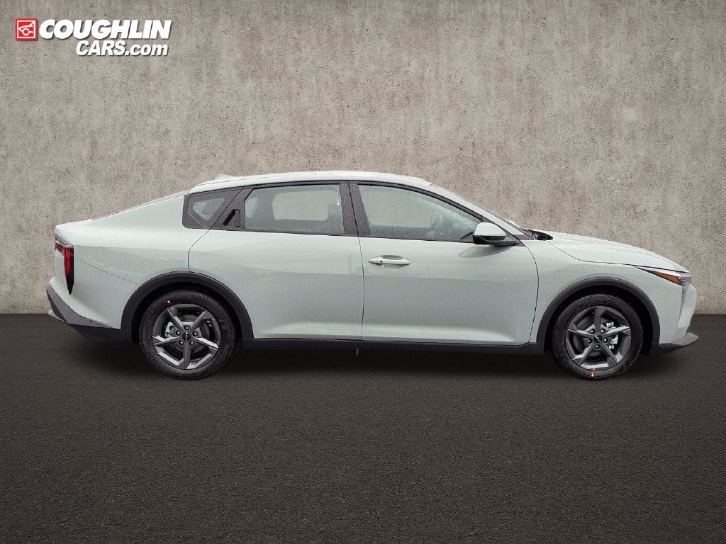 2027 Kia K4 LXS