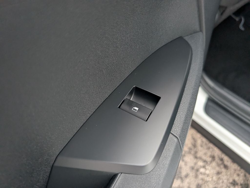 2027 Kia Sportage Hybrid LX