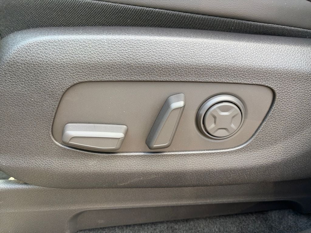 2027 Kia Carnival LXS