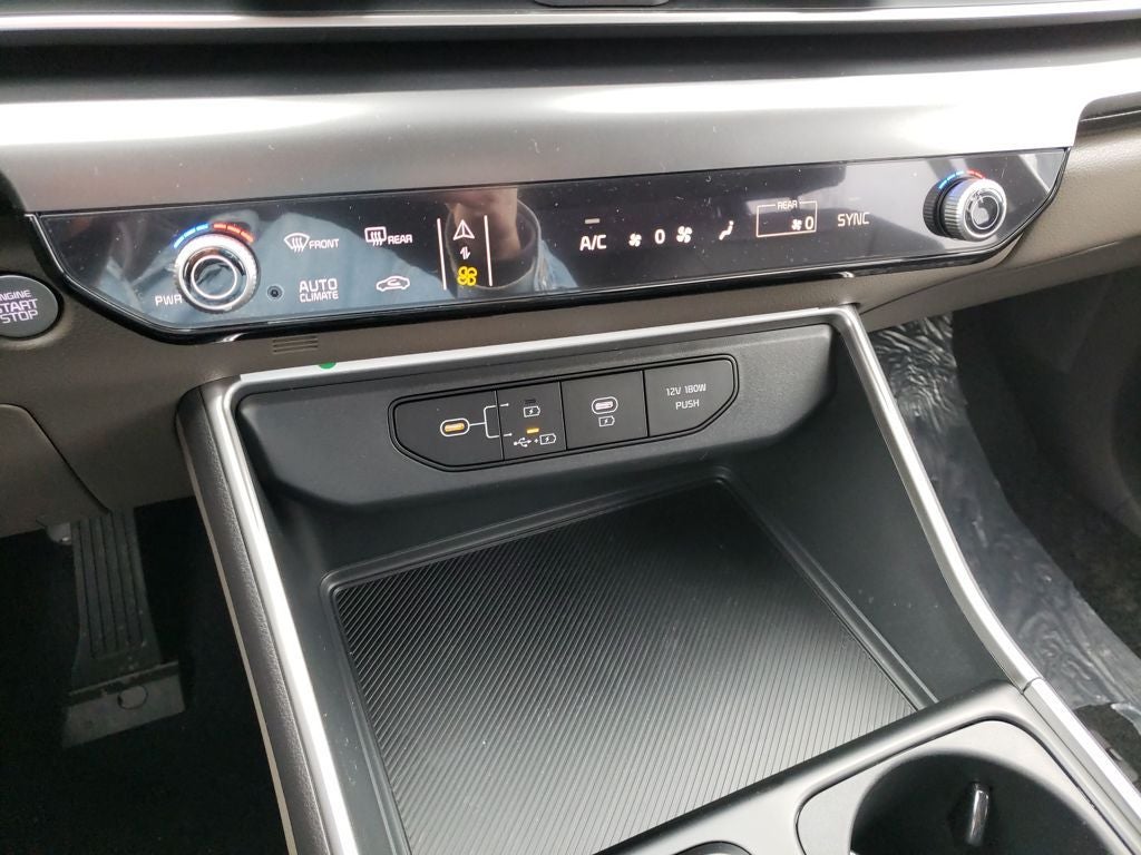 2026 Kia Carnival Base