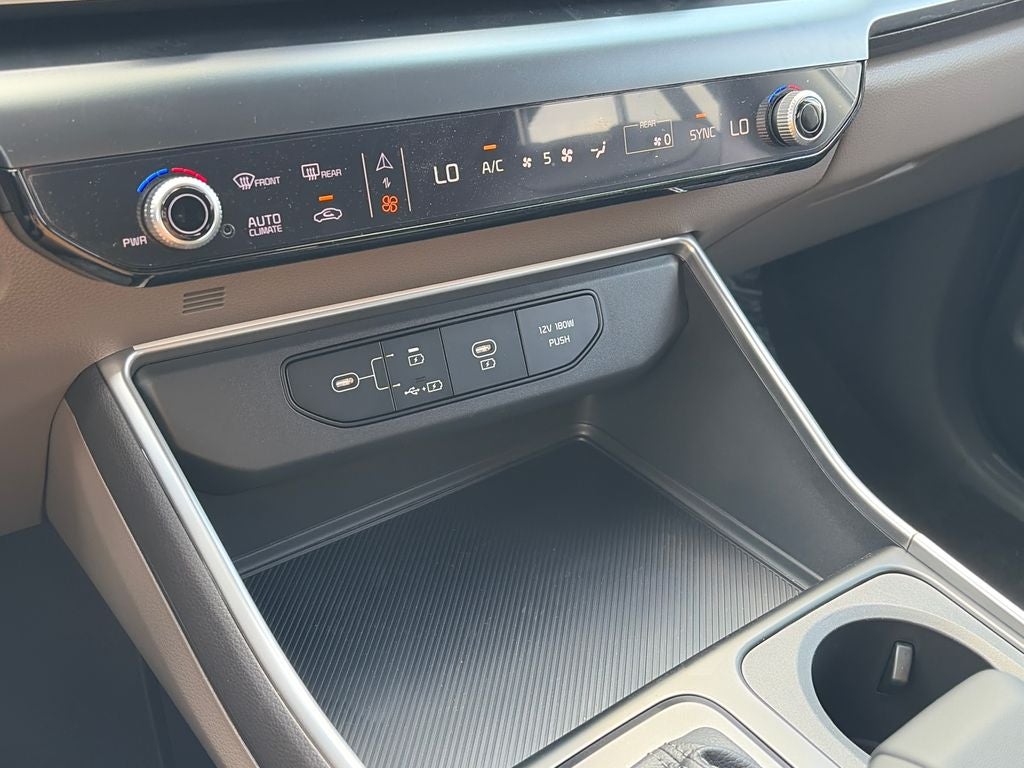 2027 Kia Carnival LXS