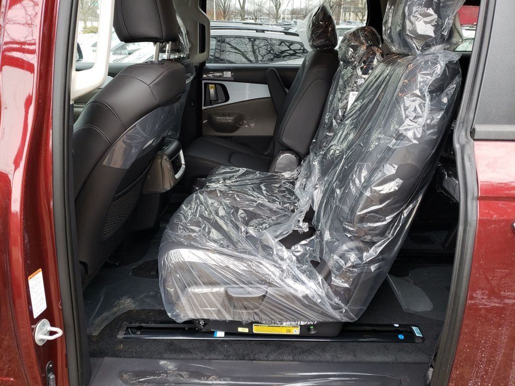 2026 Kia Carnival LXS