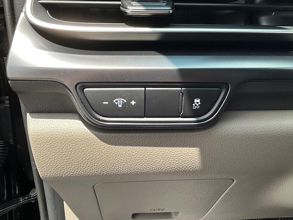 2025 Kia Carnival LXS