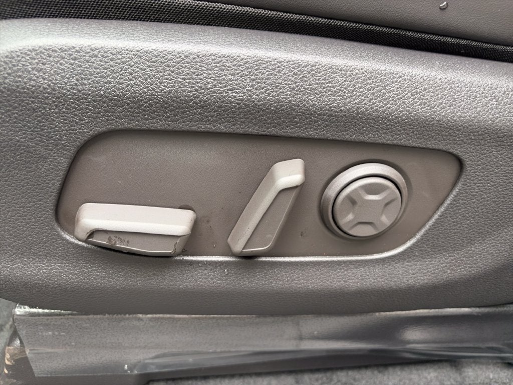 2027 Kia Carnival EX
