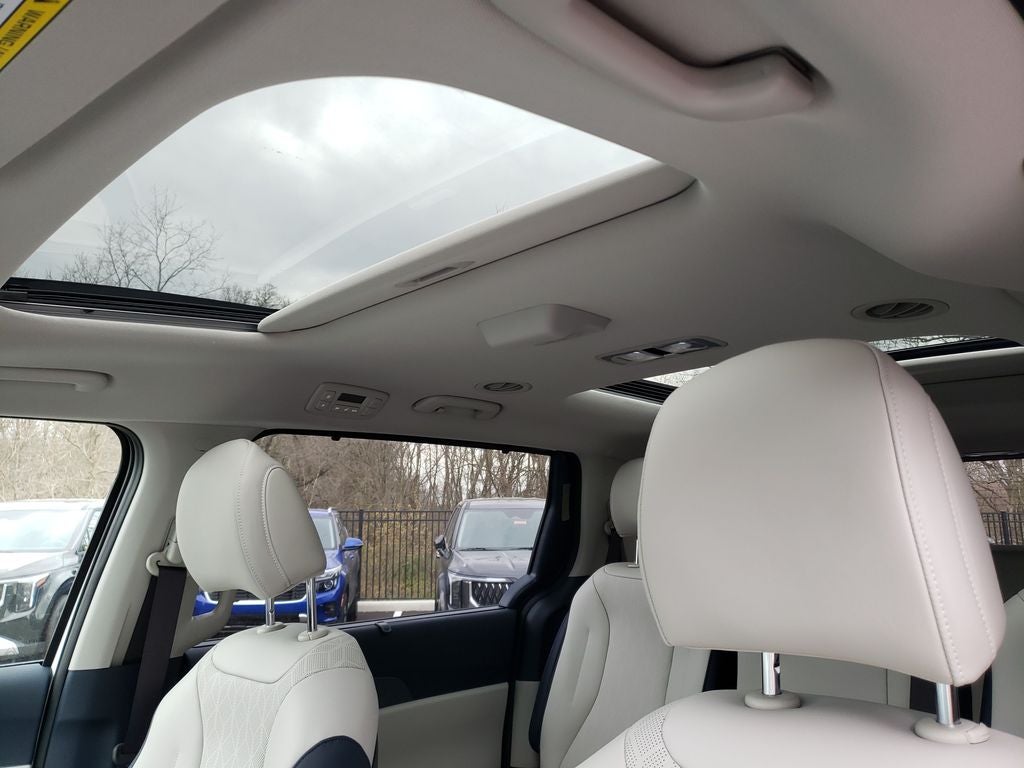 2026 Kia Carnival SX