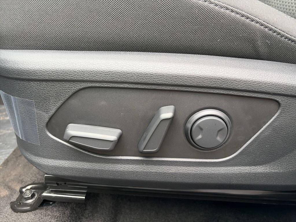 2027 Kia Sportage Hybrid LX