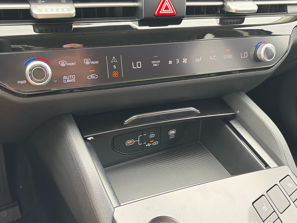 2027 Kia Sportage Hybrid LX