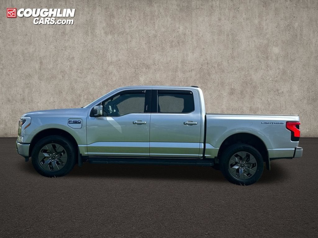 2024 Ford F-150 Lightning LARIAT