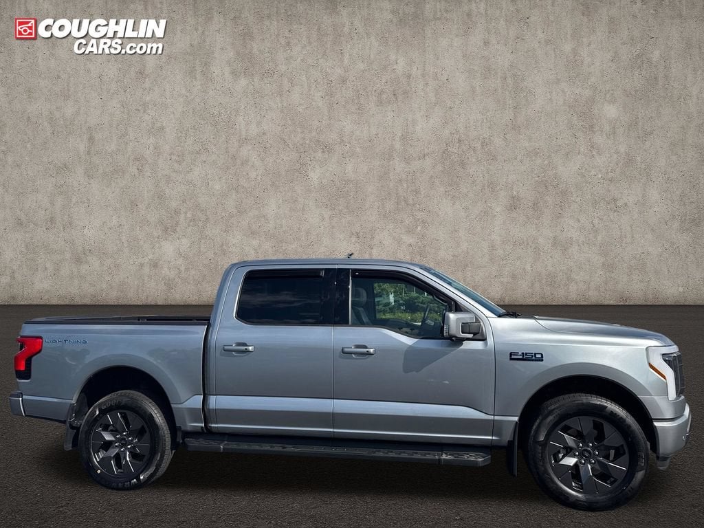 2024 Ford F-150 Lightning LARIAT