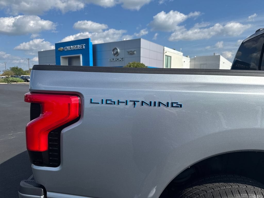 2024 Ford F-150 Lightning LARIAT