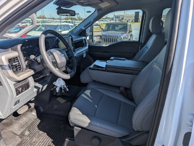 2027 Ford F-350SD XL DRW