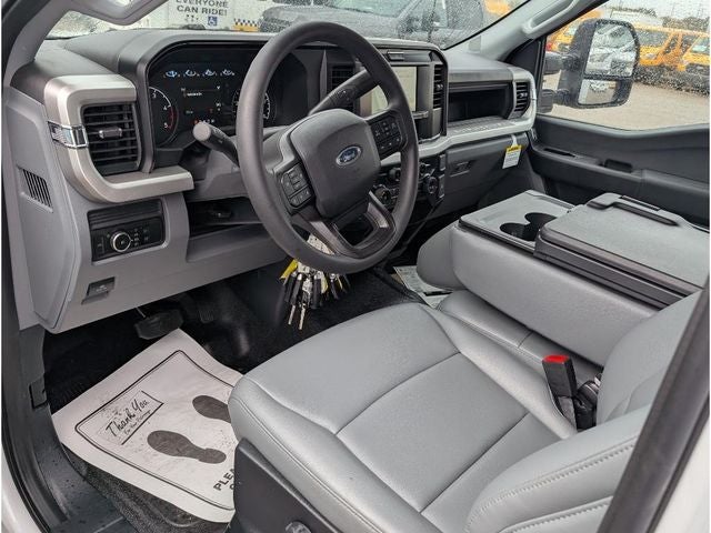 2025 Ford F-600SD XL