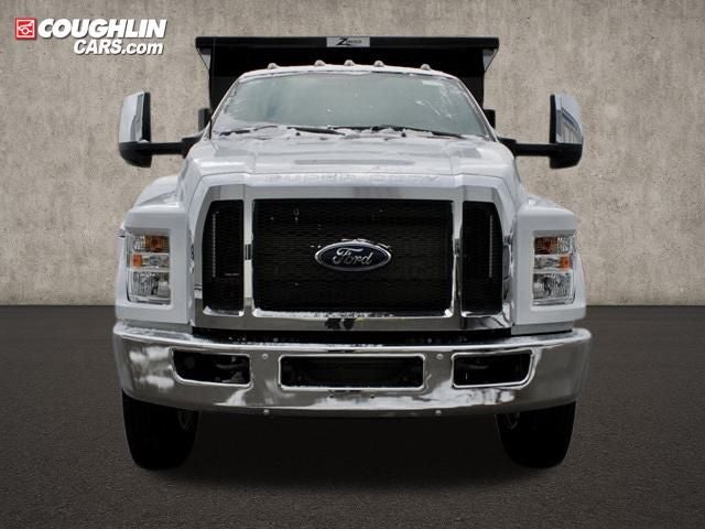 2025 Ford F-750SD Base