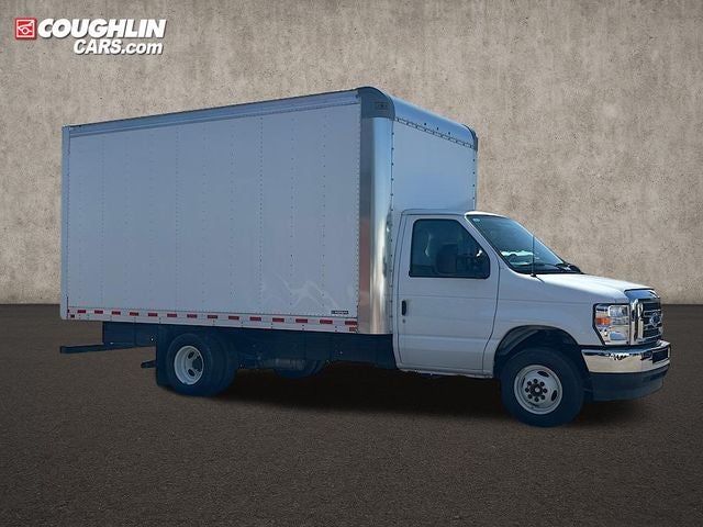 2025 Ford E-350SD Base Cutaway