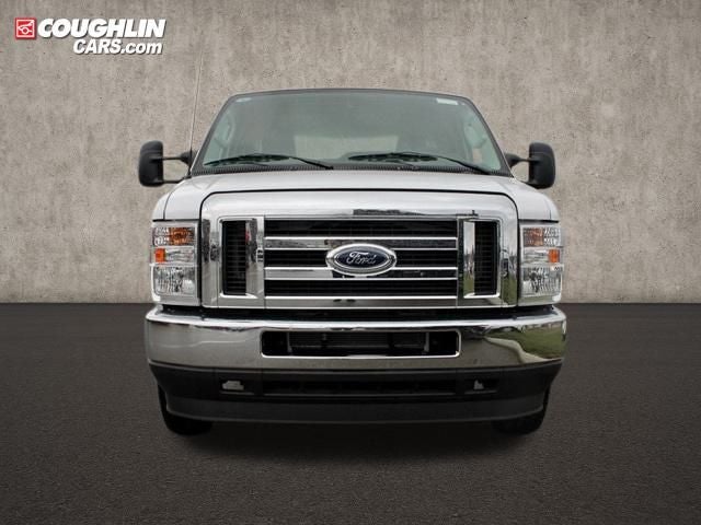2025 Ford E-350SD Base Cutaway