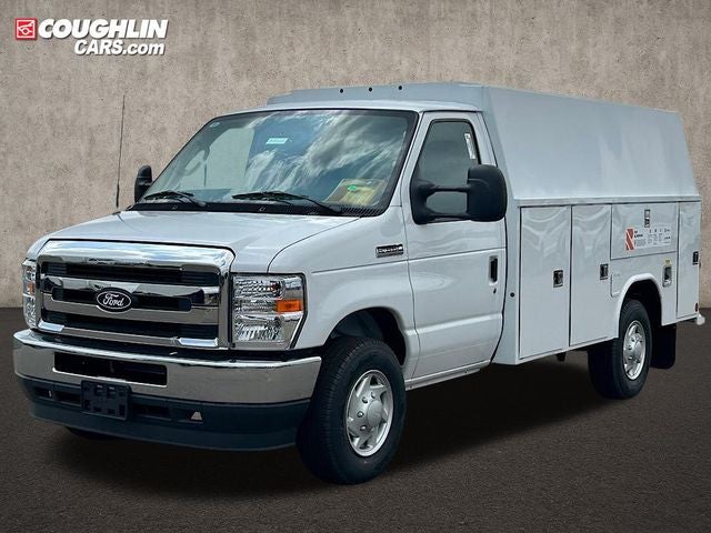 2026 Ford E-350SD Base Cutaway