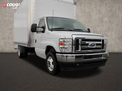 2025 Ford E-350SD Base Cutaway