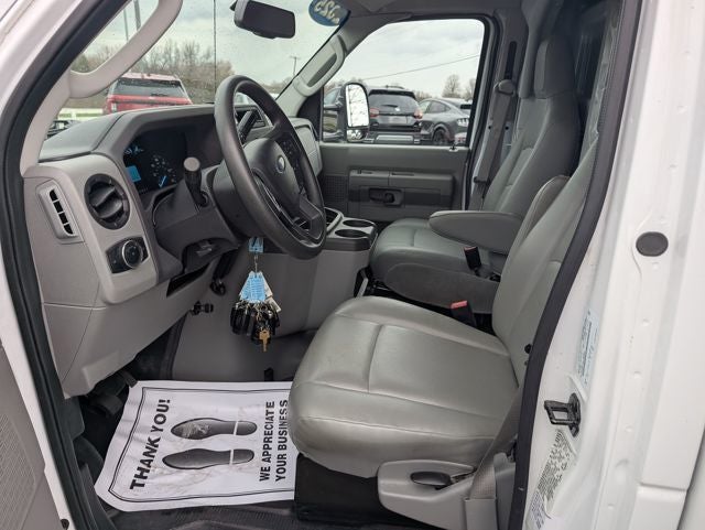 2025 Ford E-350SD Base Cutaway