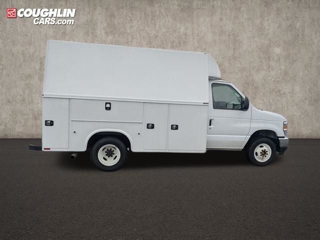 2025 Ford E-350SD Base Cutaway