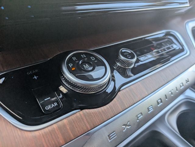2027 Ford Expedition King Ranch