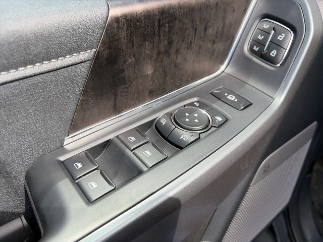 2027 Ford F-350SD Lariat
