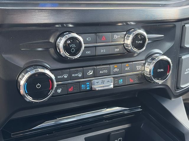 2027 Ford F-350SD Lariat