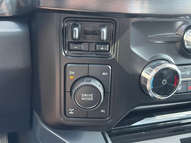 2027 Ford F-350SD Lariat