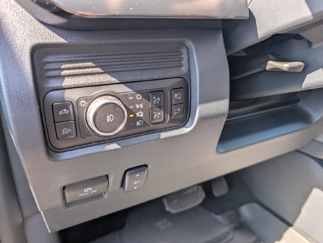 2027 Ford F-350SD Lariat