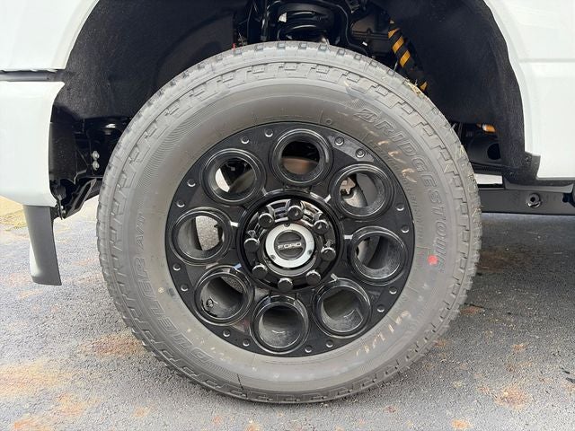2027 Ford F-350SD Lariat