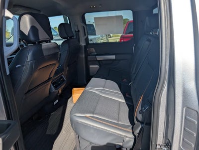 2027 Ford F-350SD Lariat