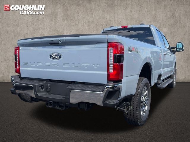 2027 Ford F-350SD Lariat