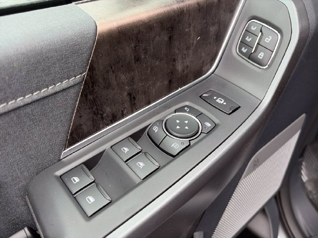 2027 Ford F-350SD Lariat