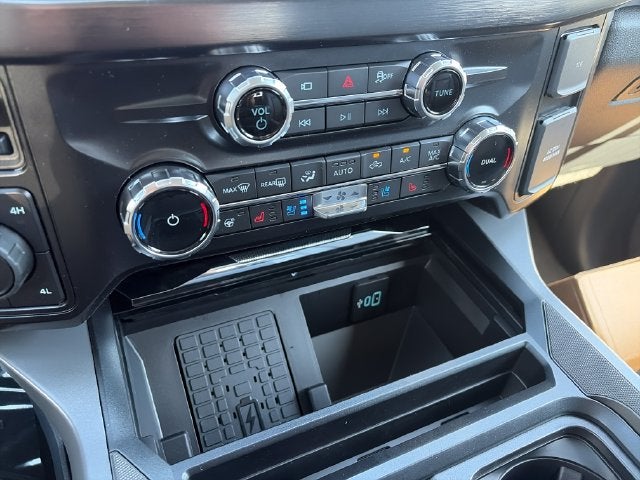 2027 Ford F-350SD Lariat