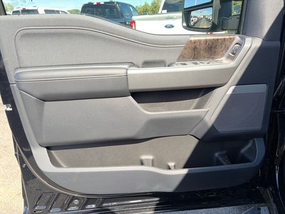 2027 Ford F-350SD Lariat