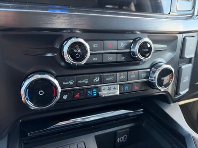 2027 Ford F-350SD Lariat