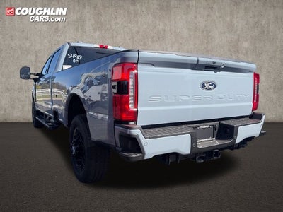 2027 Ford F-350SD Lariat